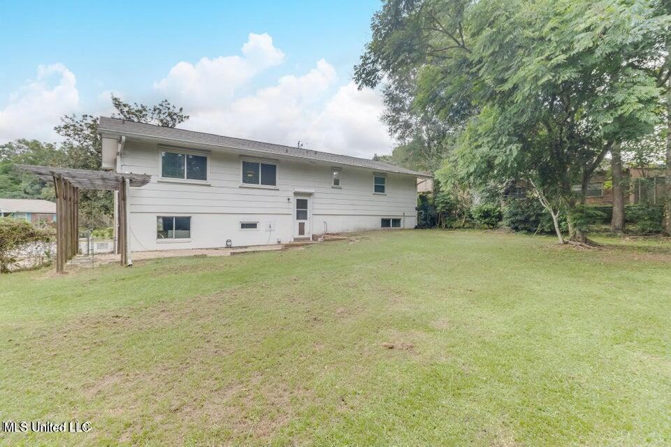 15305R Northwood Dr - Photo 3 of 27