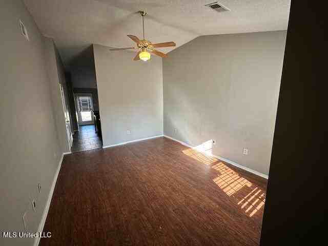 1240 Mcgowan Dr - Photo 2 of 7