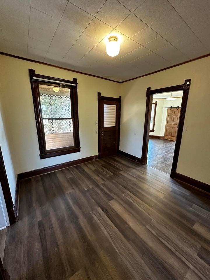 906 Ohio St #1 - Photo 7 of 18