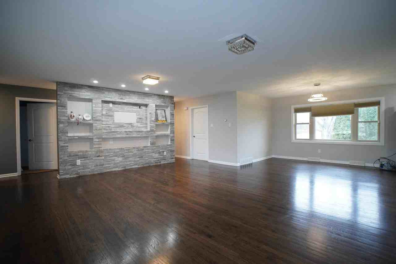 6092 Cleveland St - Photo 2 of 32