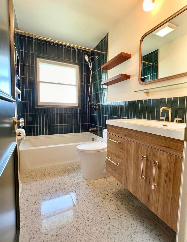 1838 Holly Ln - Photo 4 of 30