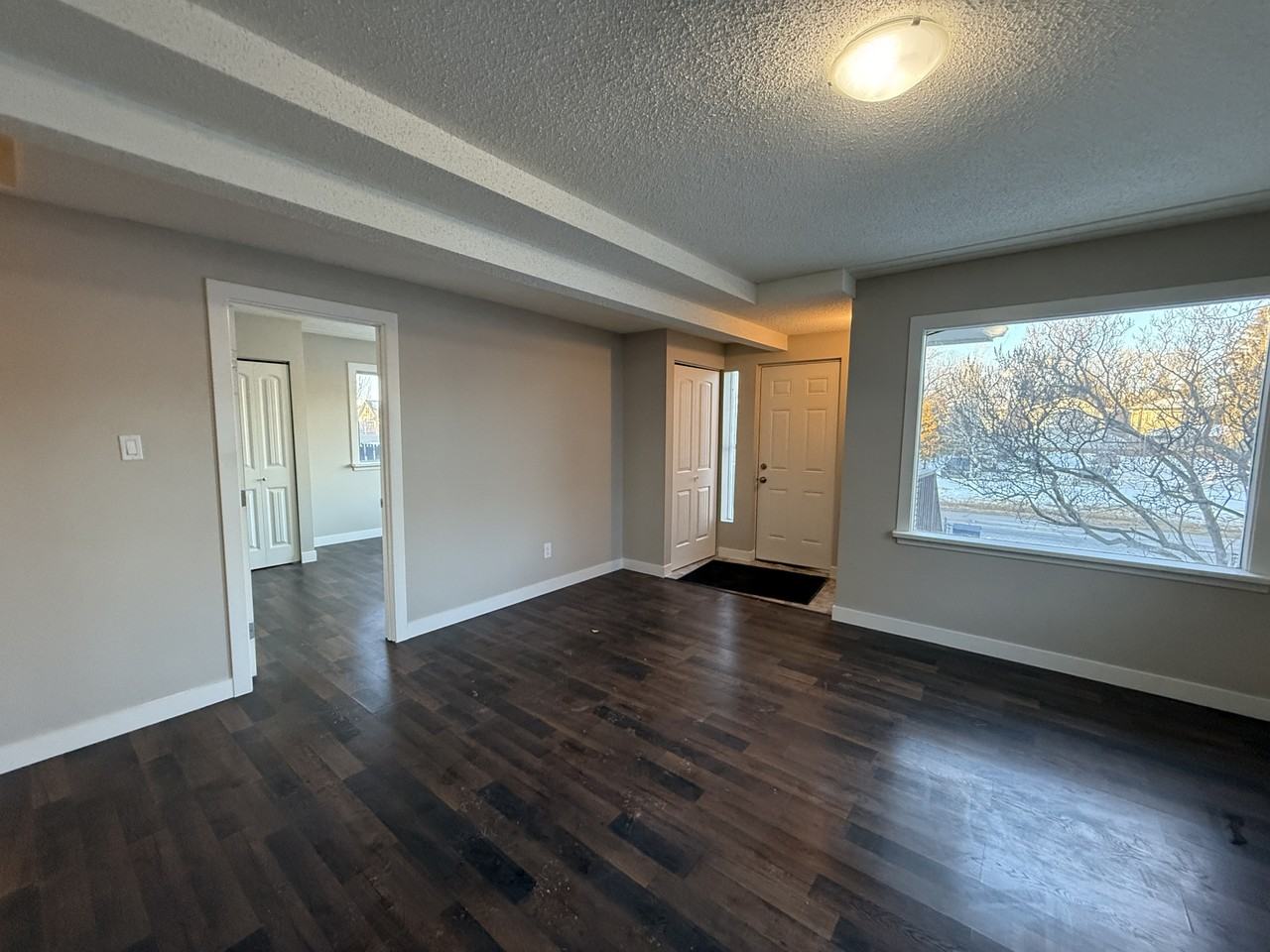 9821 76 Avenue Northwest, Edmonton, Alberta, Canada, T6E 1K6 - Photo 6 of 13