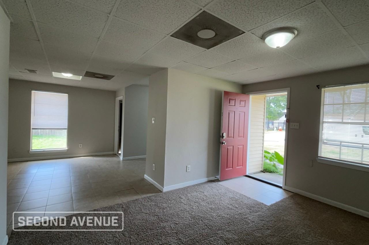 3422 Hurlingham St - Photo 2 of 14