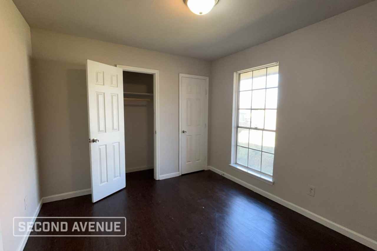 3302 Charriton Dr - Photo 6 of 15