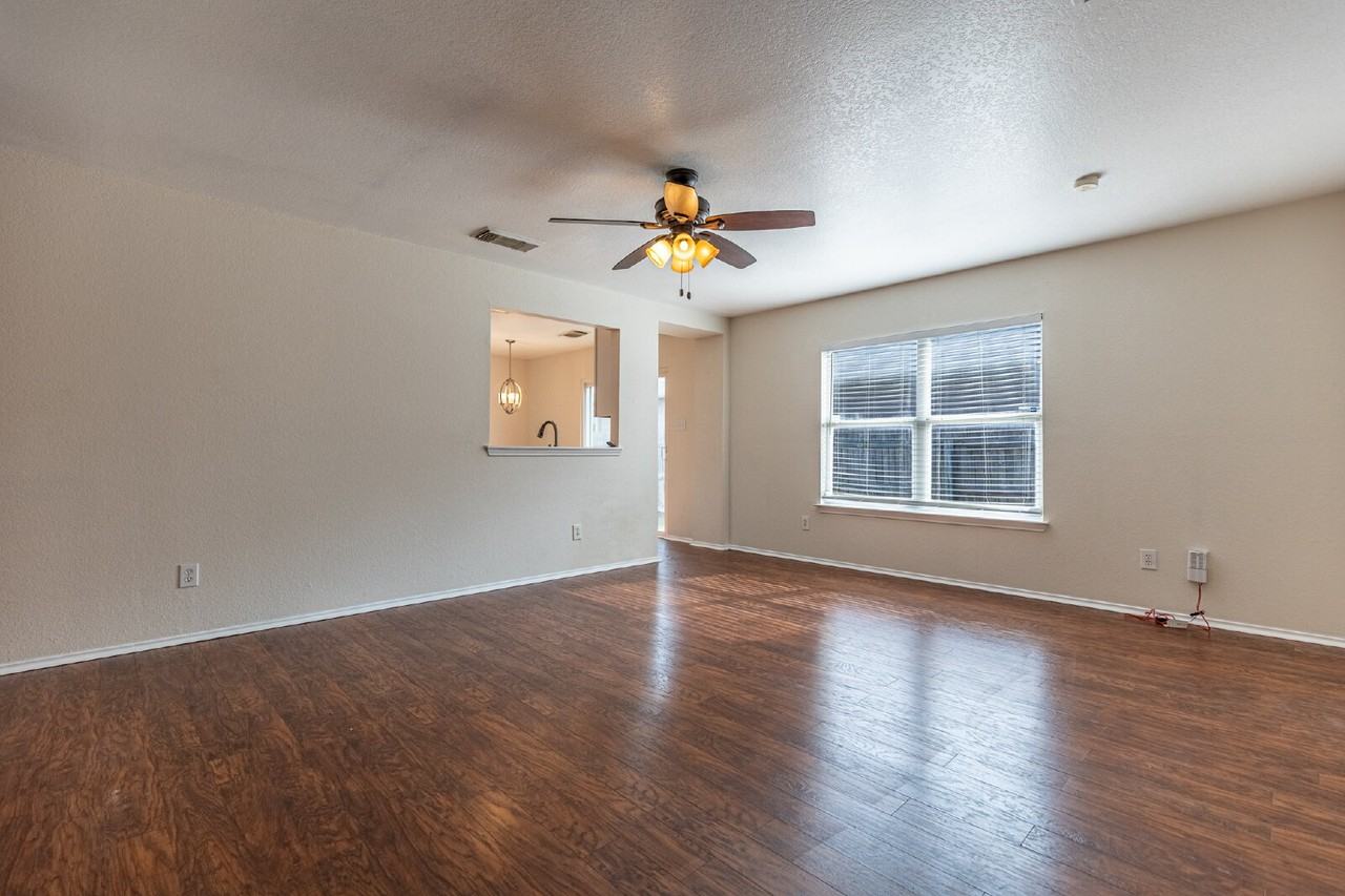 2518 Paddle Crk - Photo 3 of 28