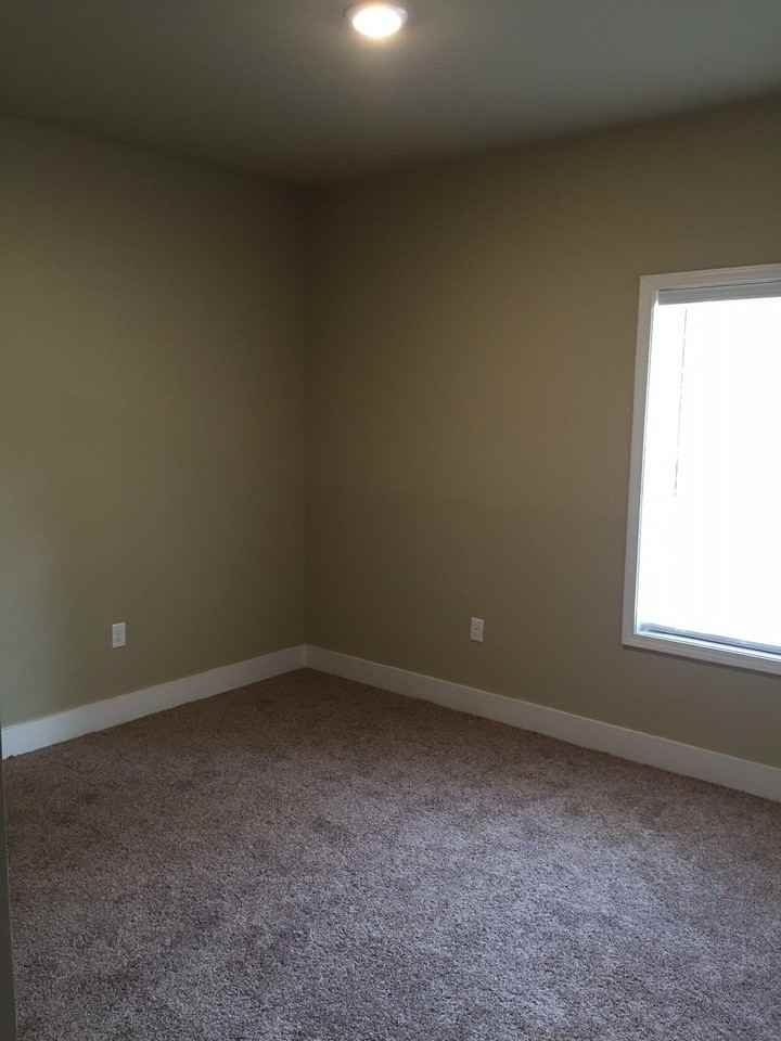 1330 Maddux Ave #B201 - Photo 6 of 14