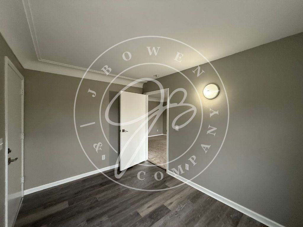 2161 Evansdale Ave - Photo 7 of 15