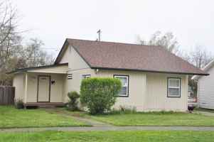 featured image of 2656 Alder St