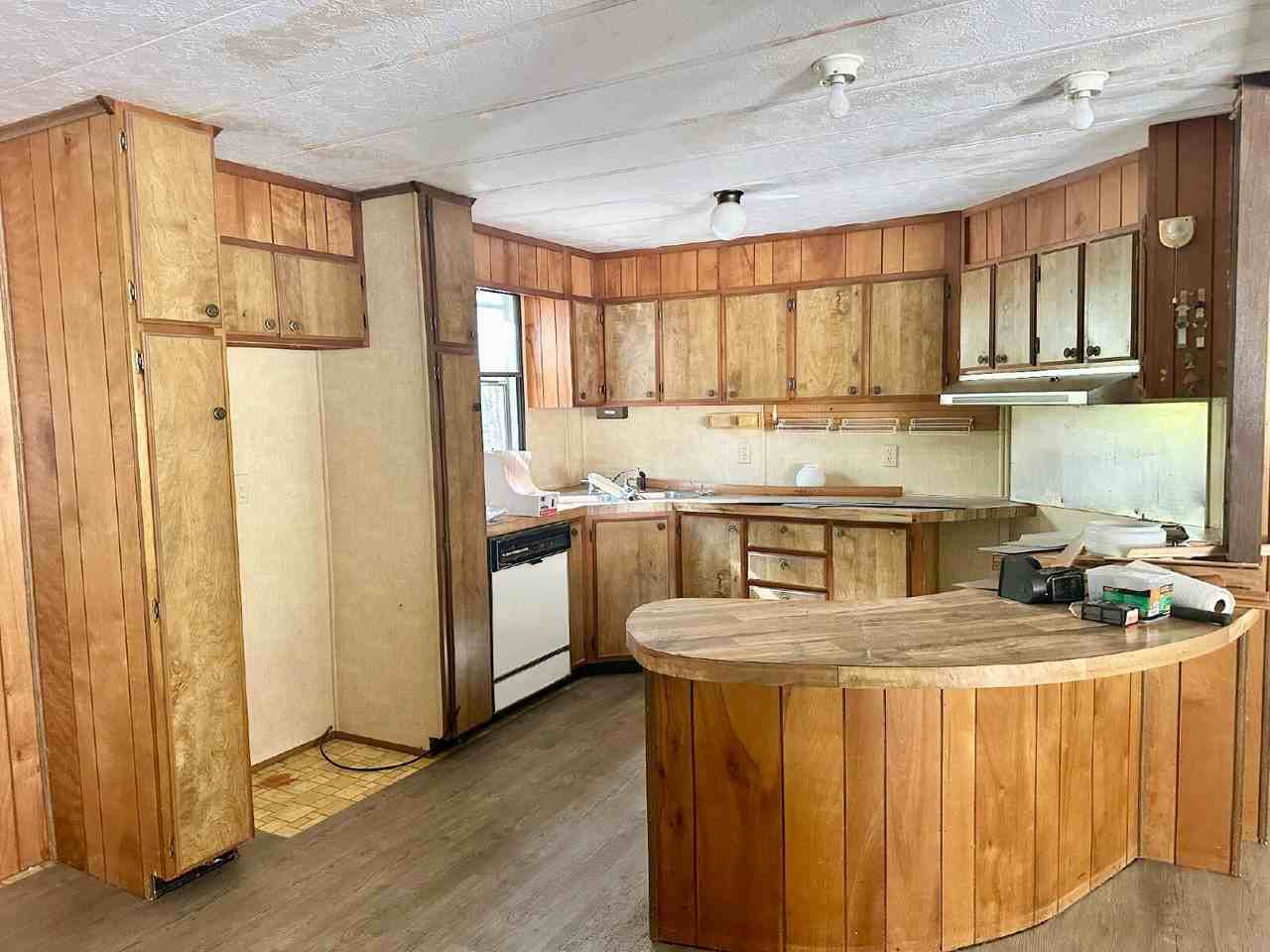 266 Dartmoor Dr - Photo 3 of 5