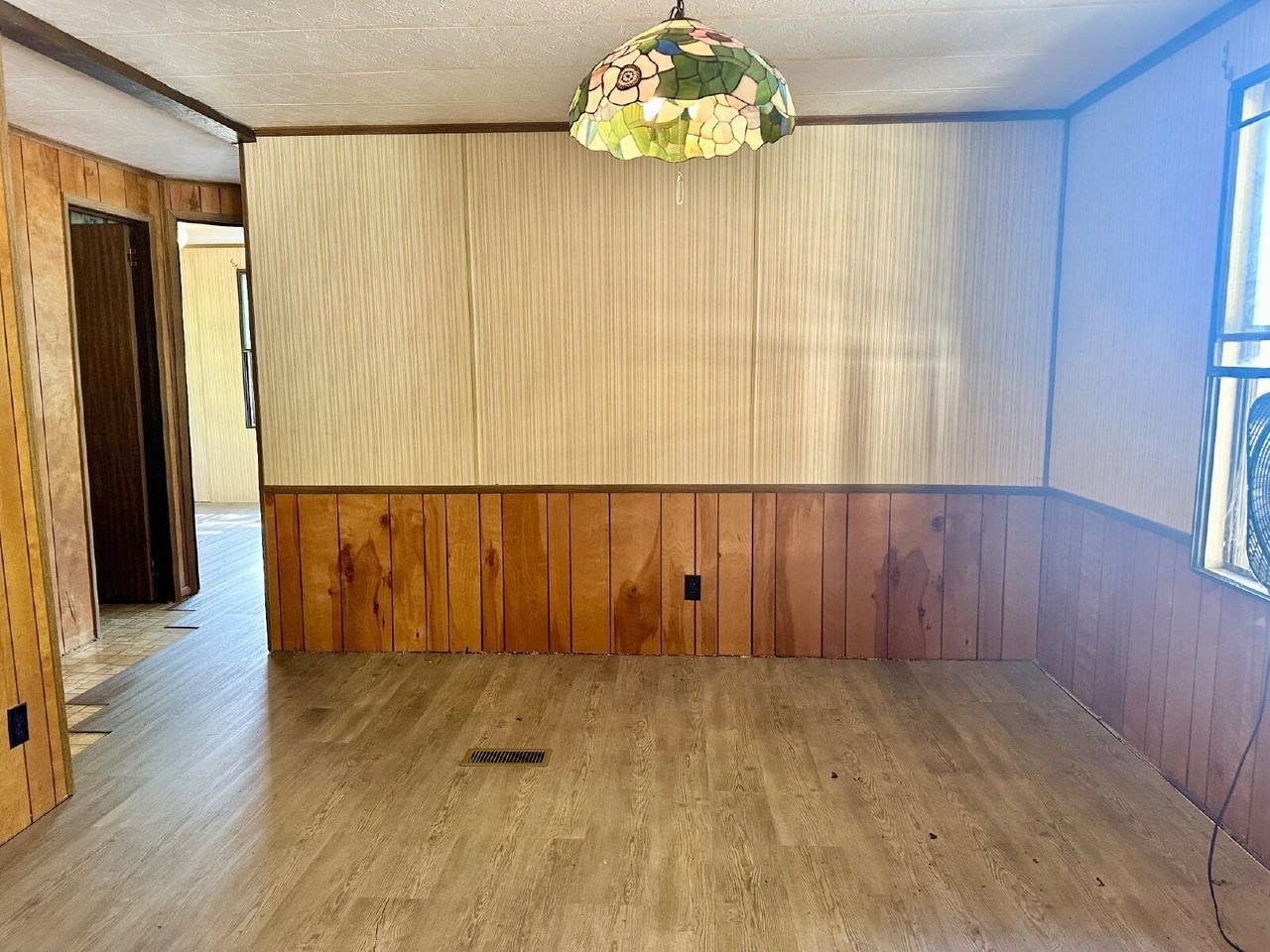 266 Dartmoor Dr - Photo 4 of 5