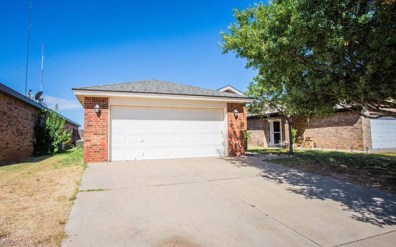 9910 Weatherford Ave - Photo 3 of 13