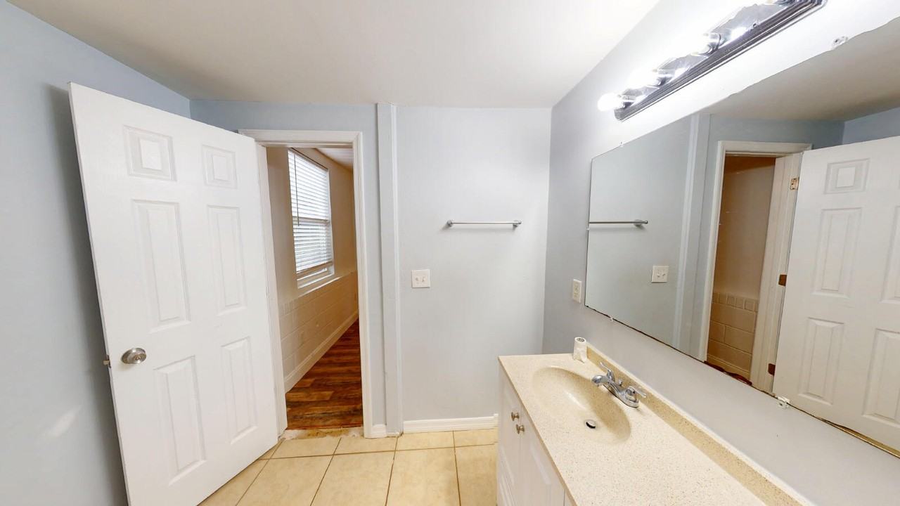 6926 Camelot Rd - Photo 6 of 19