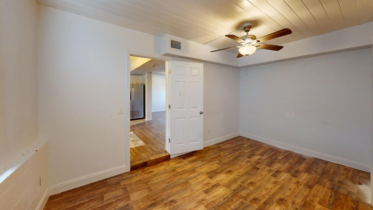 6926 Camelot Rd - Photo 3 of 19