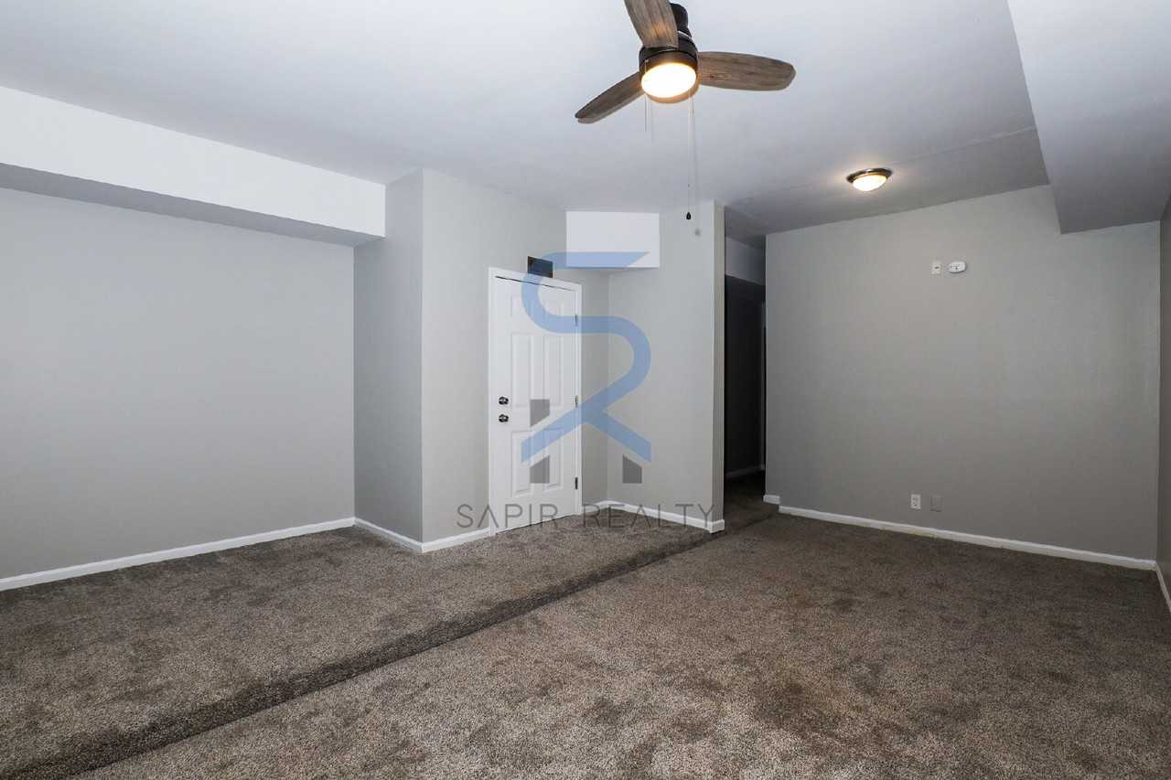 2145 Hollywood Dr Nw Unit 2 - Photo 6 of 21