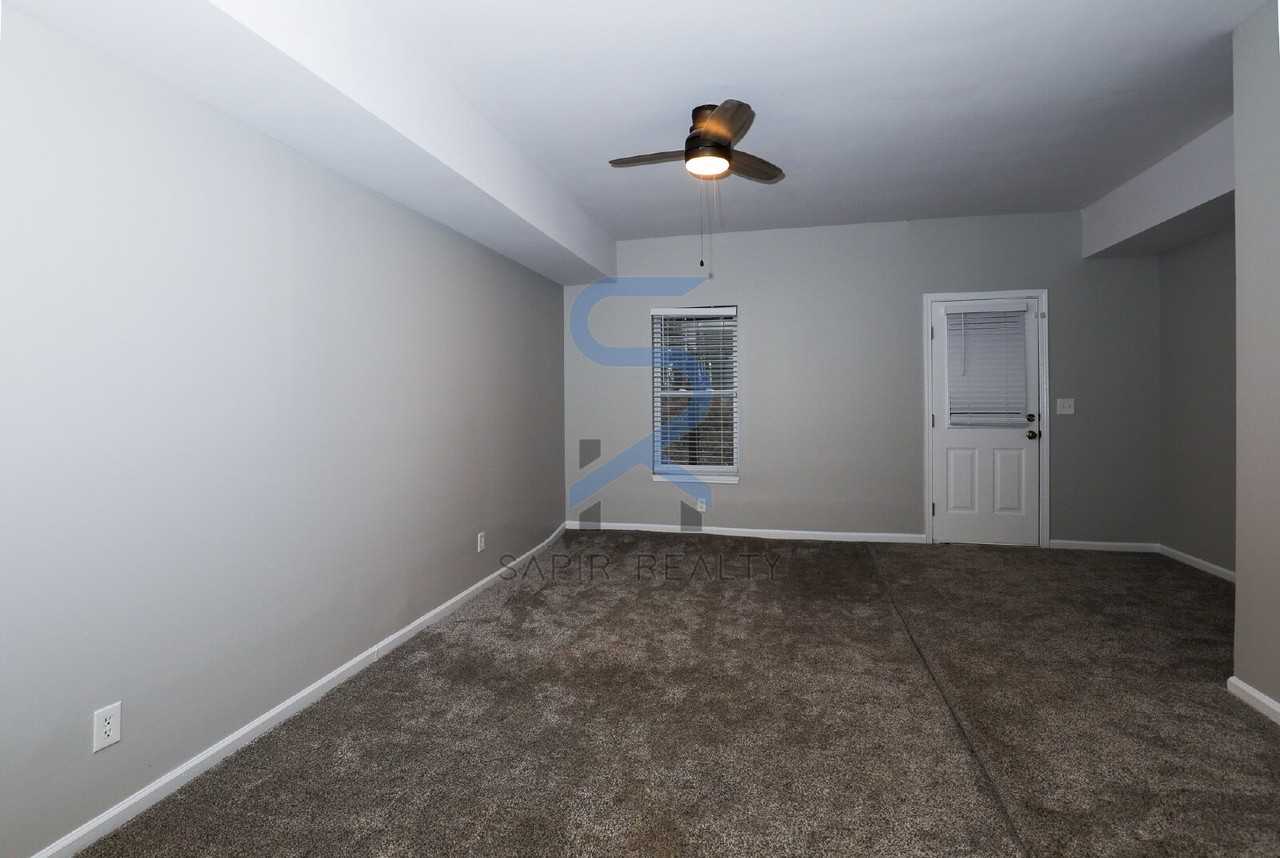 2145 Hollywood Dr Nw Unit 2 - Photo 5 of 21