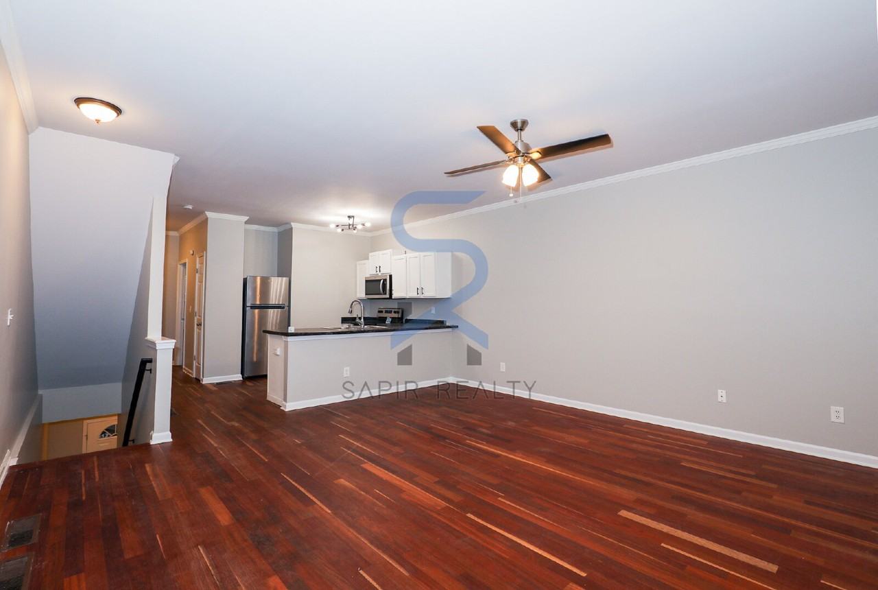 2145 Hollywood Dr Nw Unit 2 - Photo 3 of 21