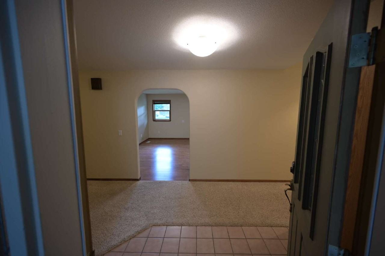 192 Fergy Ln - Photo 2 of 36