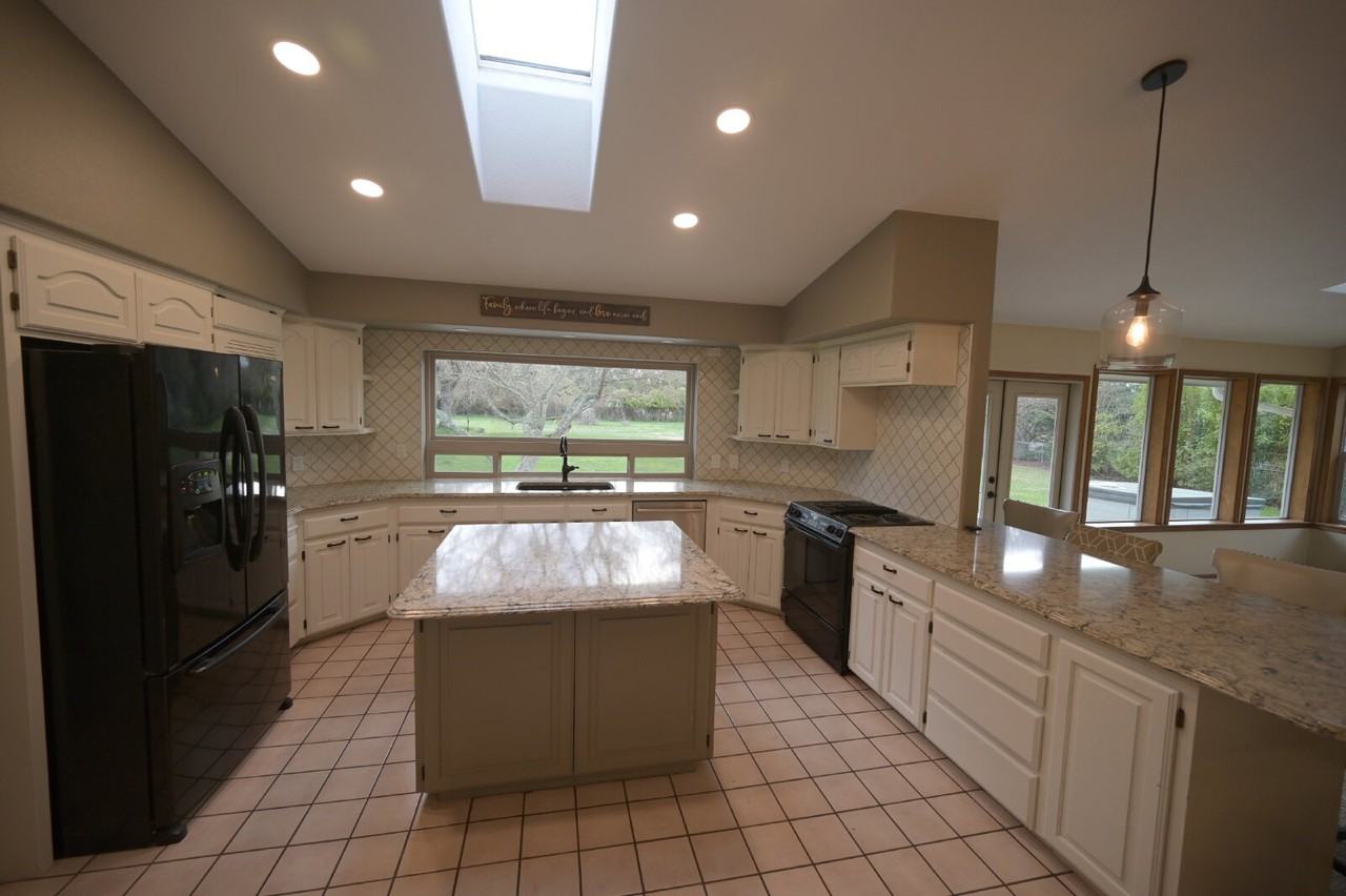 192 Fergy Ln - Photo 7 of 36