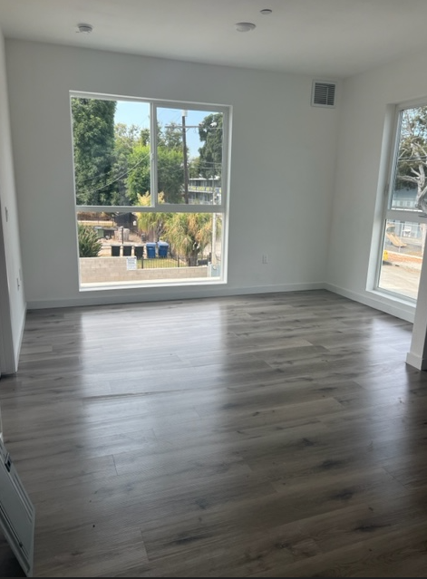 9416-9422 Firth Blvd - Photo 3 of 6