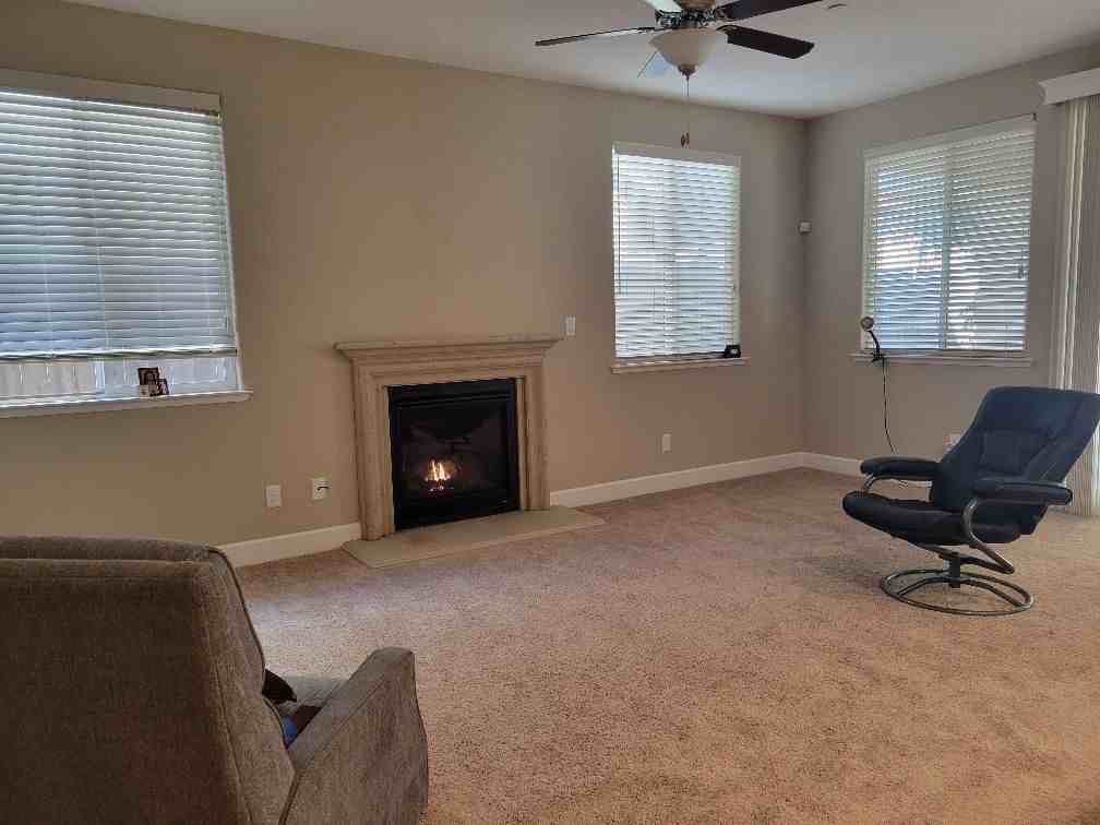 1618 Oak St - Photo 7 of 22