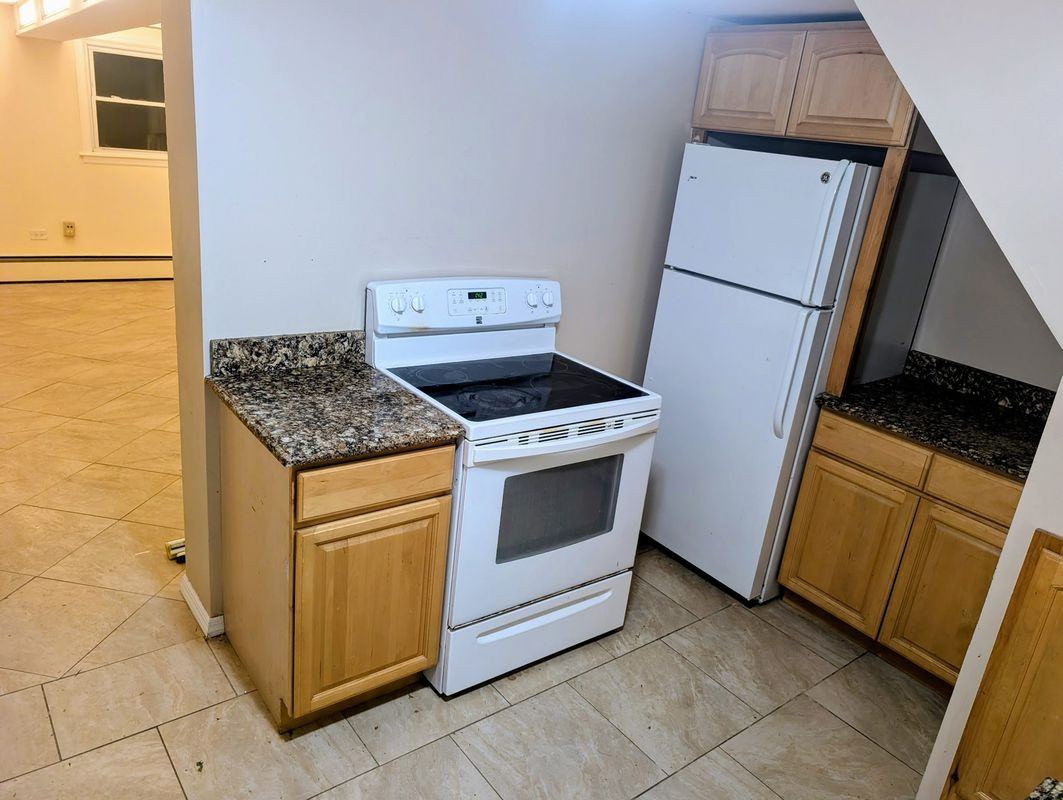 9 Hollowbrook Pl - Photo 2 of 3