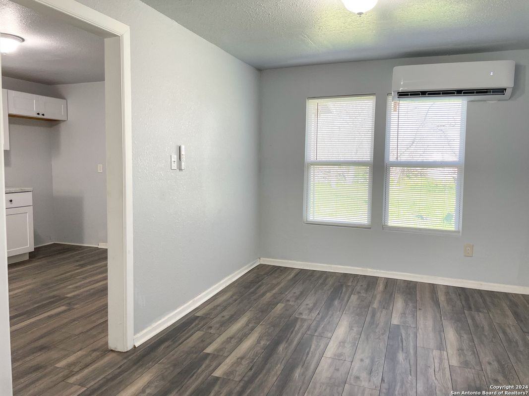 510 Avenue C - Photo 7 of 8