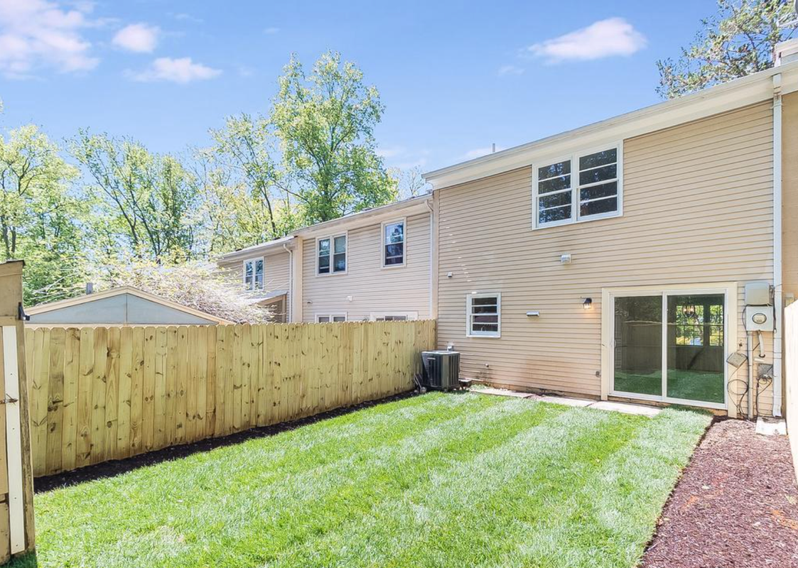 12337 Woodlawn Ct - Photo 3 of 22