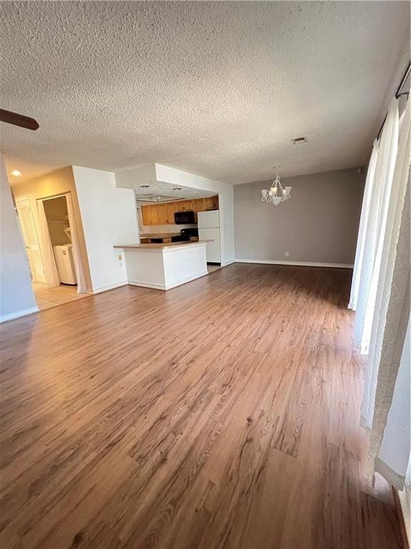 2196 Palmyra Dr Se - Photo 2 of 12