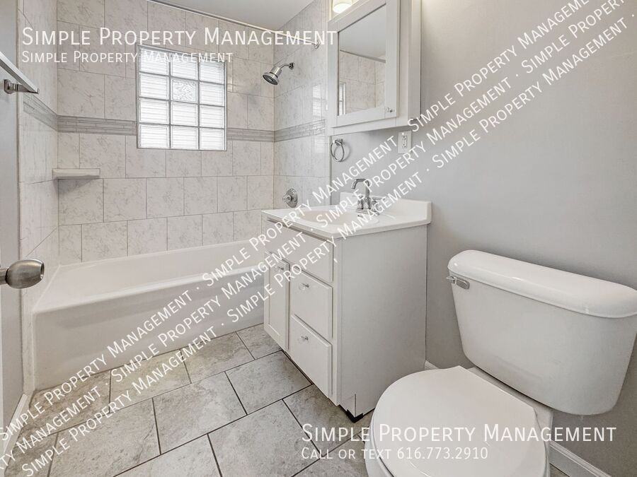 535 Howard St Se - Photo 4 of 14