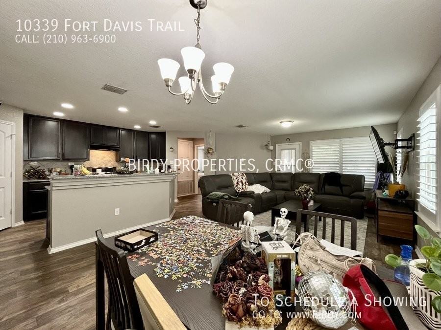 10339 Fort Davis Trl - Photo 4 of 35