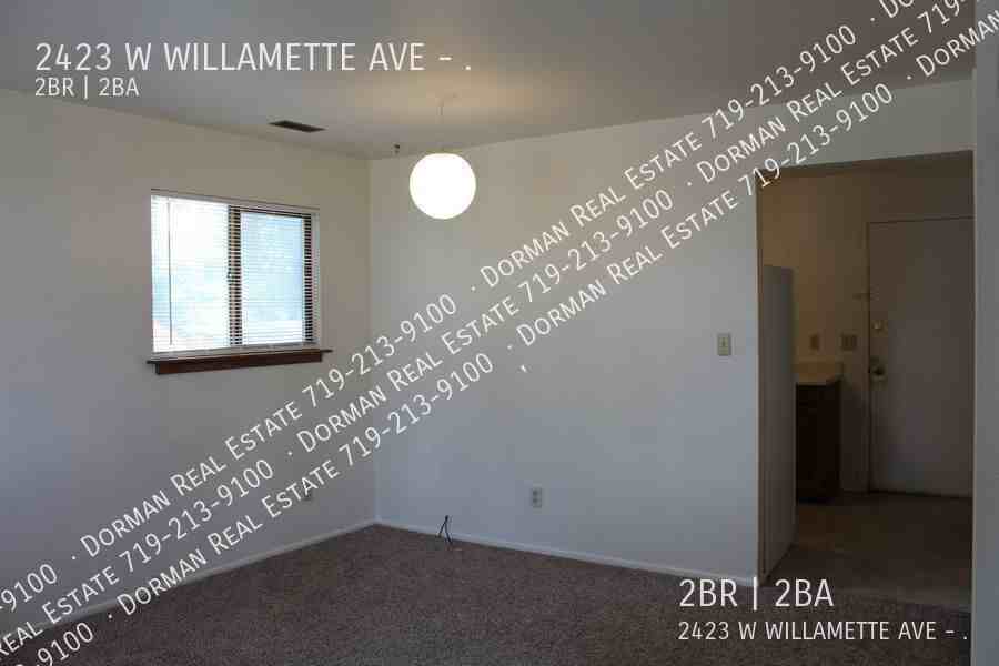 2423 W Willamette Ave - Photo 5 of 11