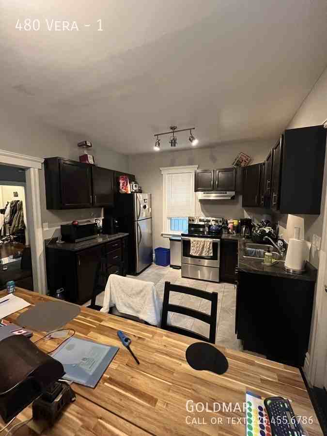 480 Vera Pl #1 - Photo 6 of 8