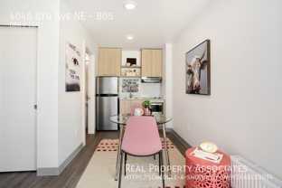 4046 8th Ave Ne #B05 - Photo 1 of 1