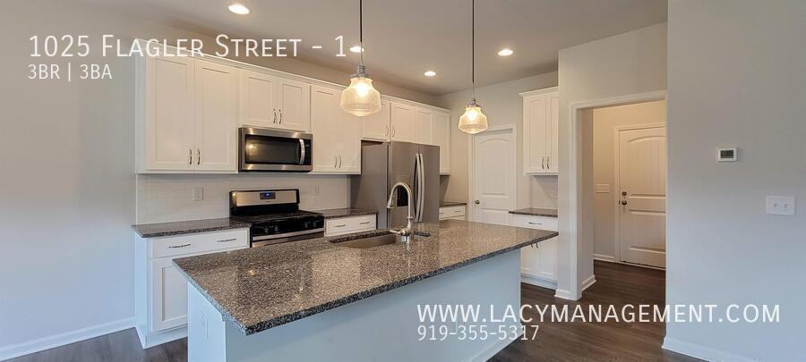 1025 Flagler St #1 - Photo 7 of 26