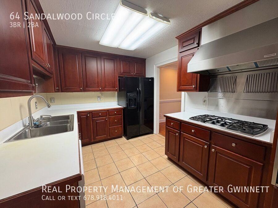 64 Sandalwood Cir - Photo 5 of 18