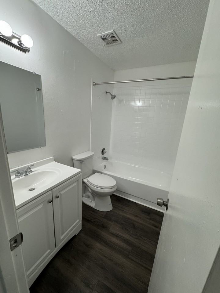 8559 Channelview Cir #1 - Photo 6 of 7