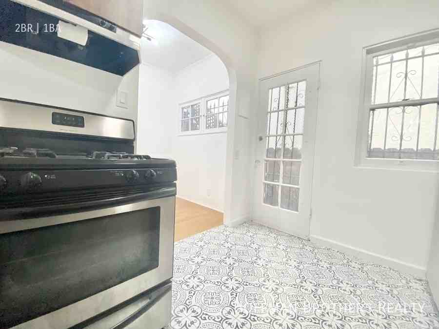 641 N Spaulding Ave #1-4 - Photo 5 of 14