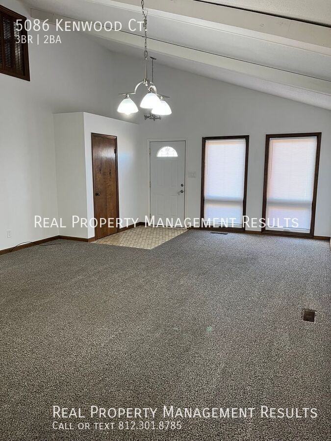 5086 Kenwood Ct - Photo 3 of 21