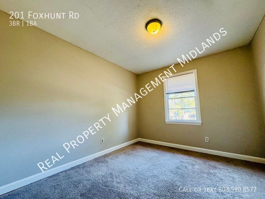 201 Foxhunt Rd - Photo 6 of 10