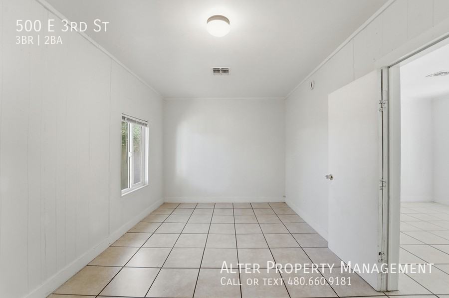 500 E 3rd St - Photo 7 of 21
