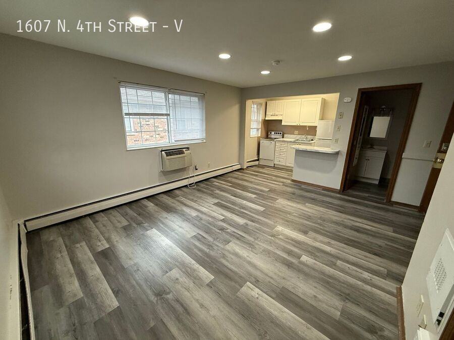1607 N 4th St #V - Photo 3 of 8