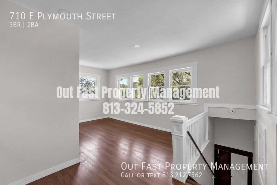 710 E Plymouth St - Photo 5 of 30