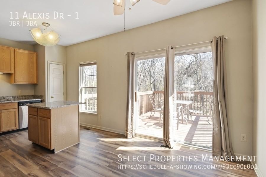 11 Alexis Dr #1 - Photo 3 of 14