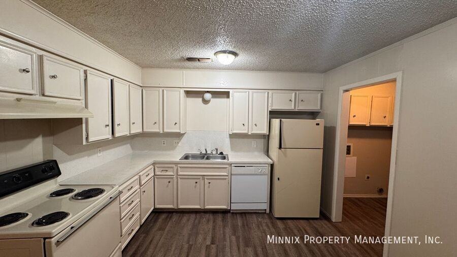 5210 38th St #A - Photo 5 of 11