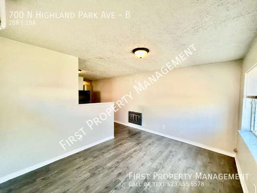 700 N Highland Park Ave #B - Photo 2 of 12