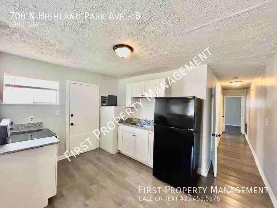 700 N Highland Park Ave #B - Photo 5 of 12