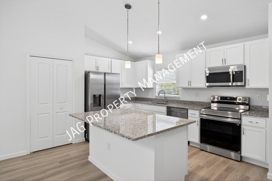 728 Cornelia Ave Se - Photo 2 of 34