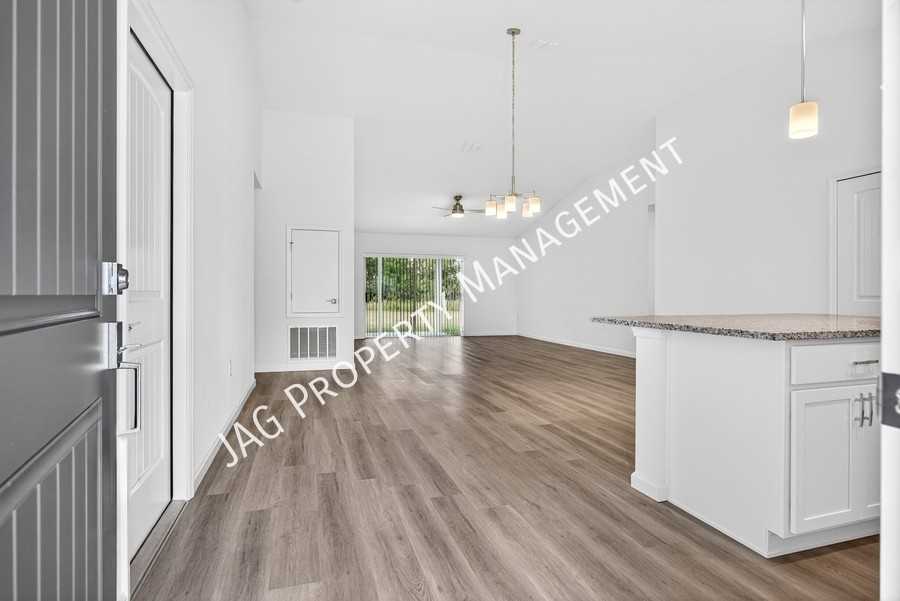 728 Cornelia Ave Se - Photo 4 of 34