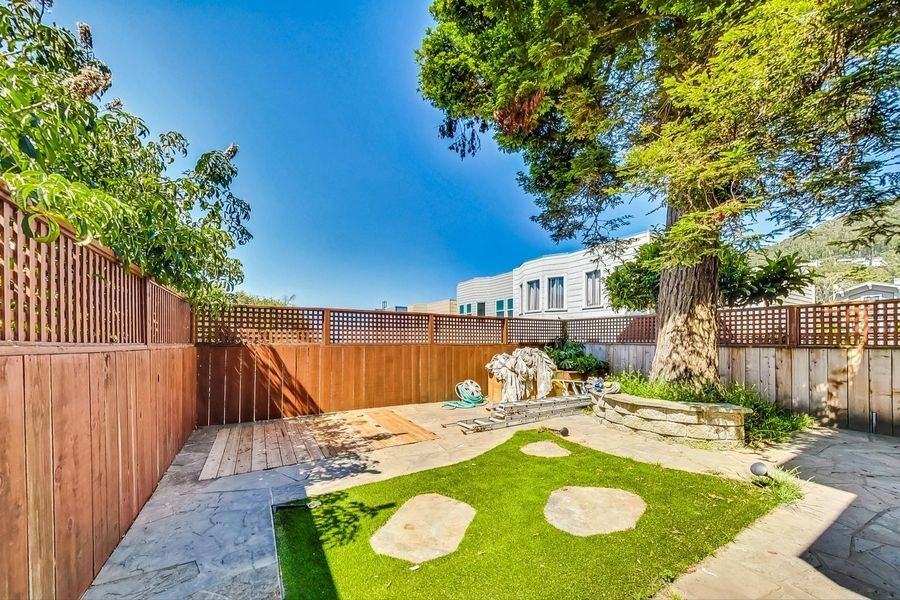 316 Moraga St #01 - Photo 5 of 29