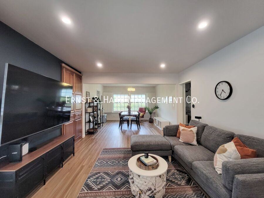 5632 Hazelbrook Ave - Photo 5 of 24